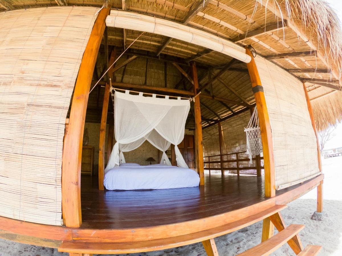 Costa Beach Resort & Club Waingapu Bagian luar foto