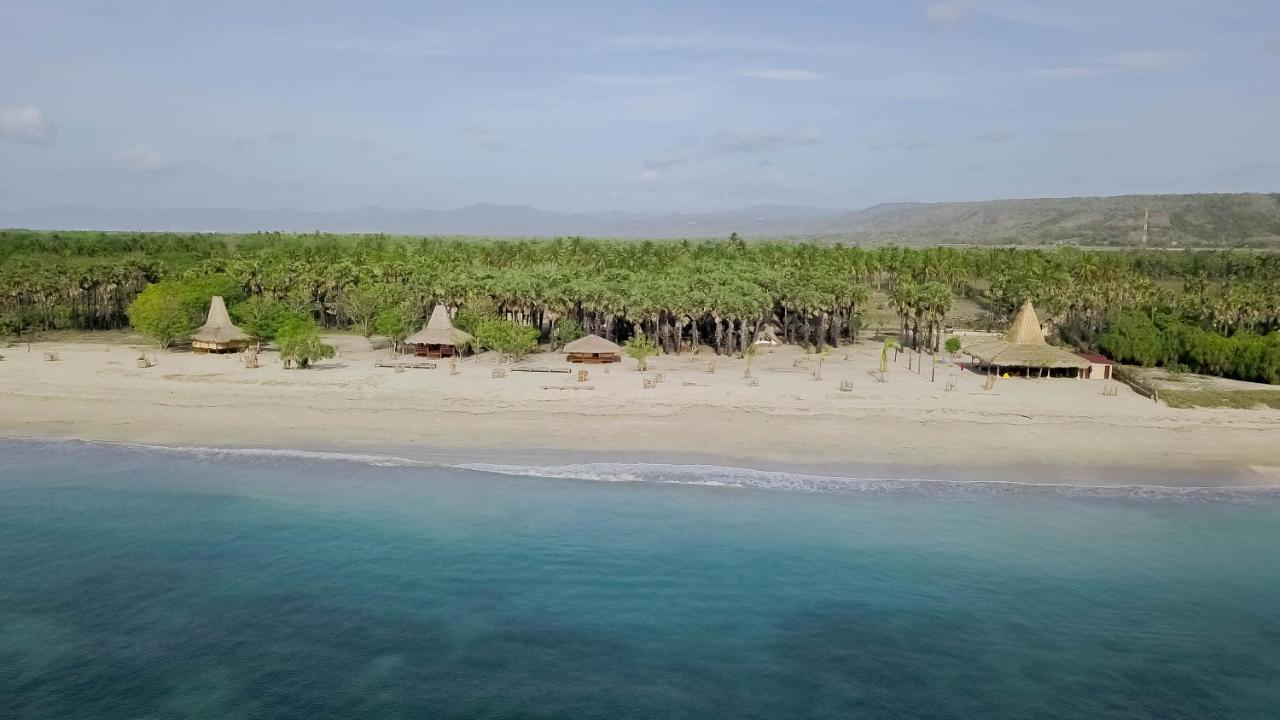 Costa Beach Resort & Club Waingapu Bagian luar foto
